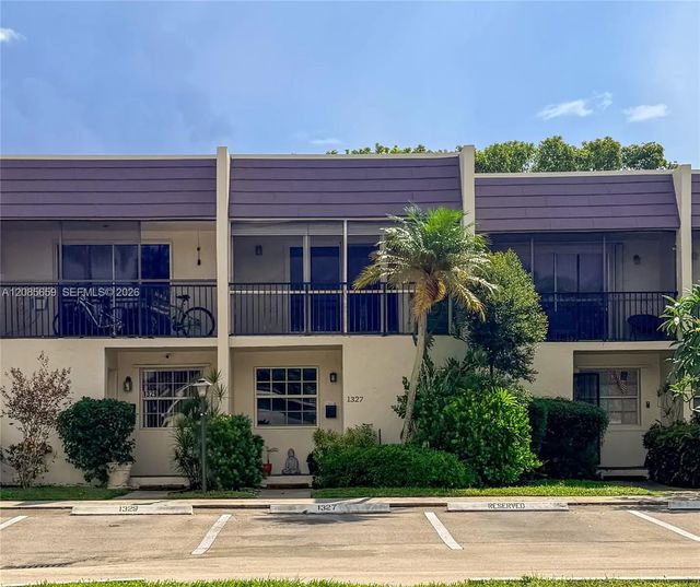 1327 N 15th Avenue #22, Hollywood