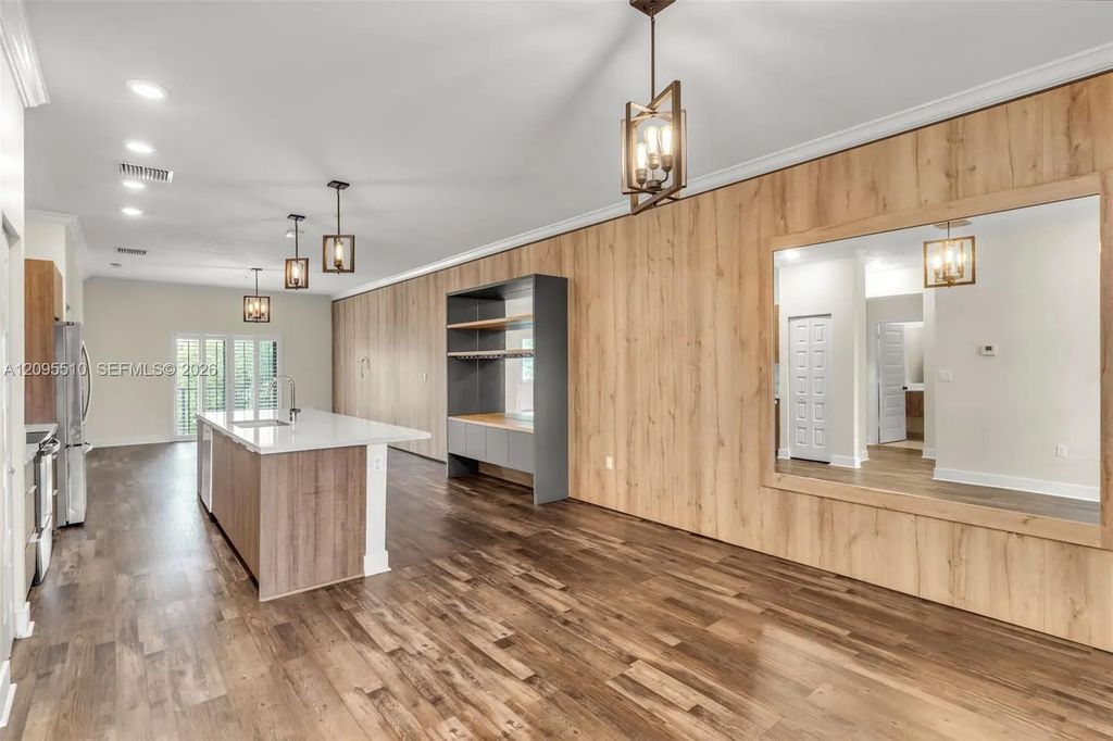 7815 Nw 104th Avenue #21, Doral