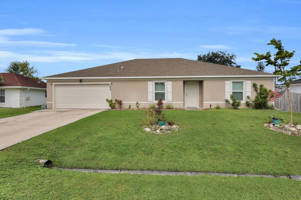 1950 Sw Diamond Street, Port St. Lucie