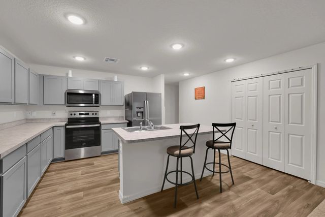 3 of 33 - 1950 Sw Diamond Street, Port St. Lucie, FL