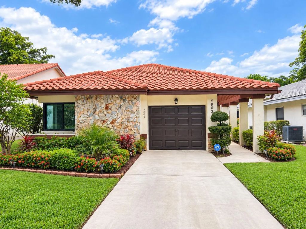 4803 Boxwood Circle, Boynton Beach