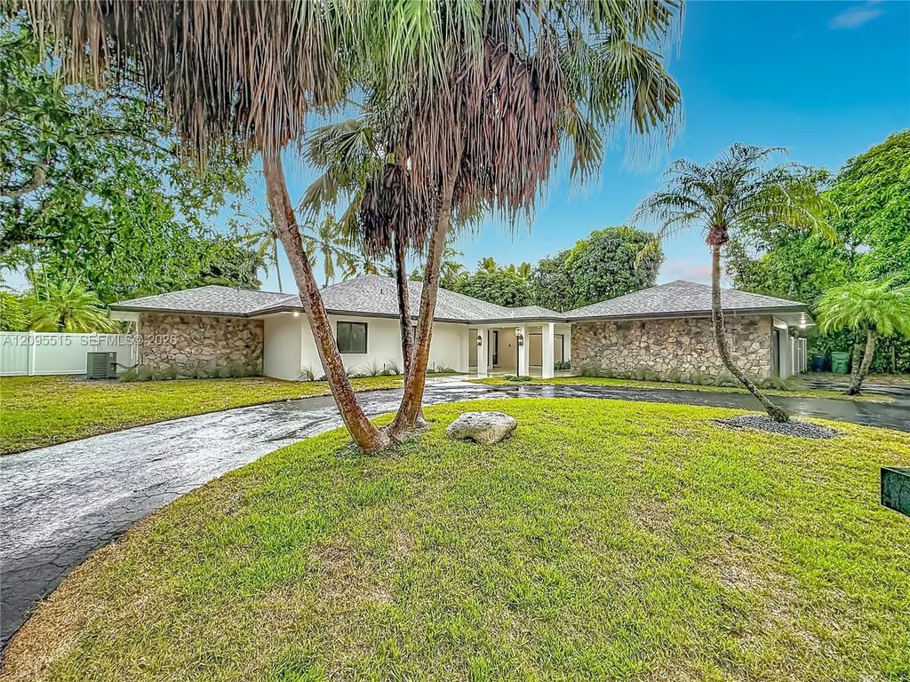 15804 Sw 82nd Court, Palmetto Bay
