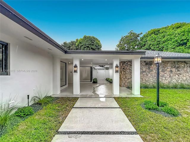 4 of 47 - 15804 Sw 82nd Court, Palmetto Bay, FL