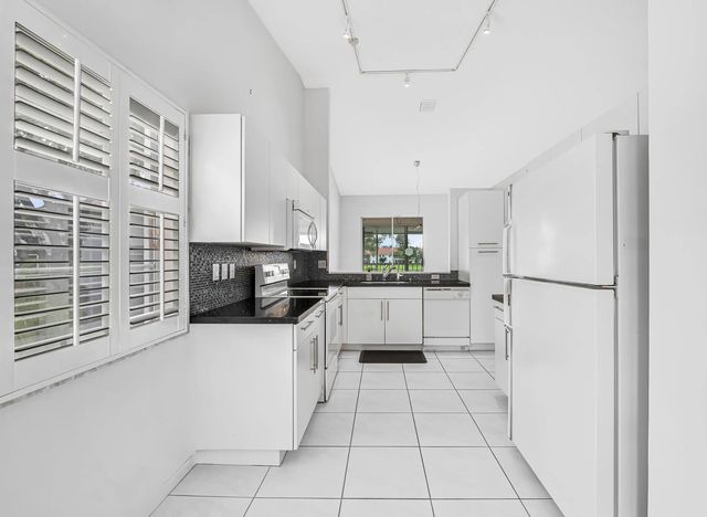 3 of 76 - 7857 Whispering Palms Drive #201, Boynton Beach, FL