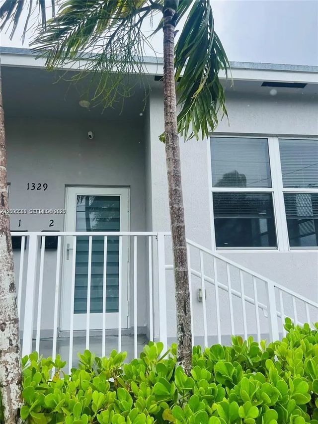 2 of 13 - 1329 Ne 110th Terrace, Miami, FL
