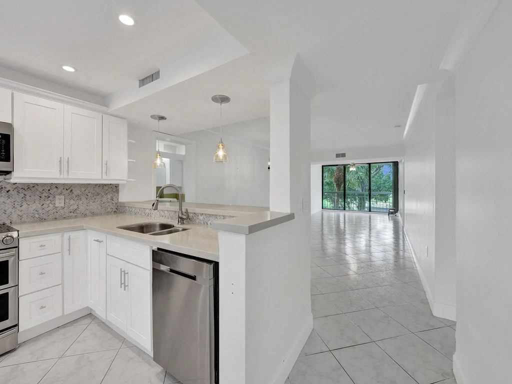 6169 Balboa Circle #306, Boca Raton