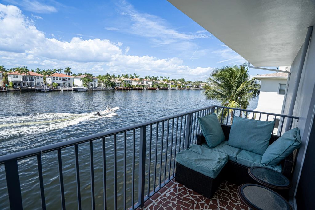 2600 S Ocean Drive #s305, Hollywood