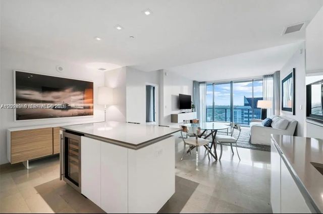 88 Sw 7th Street #1904, Miami