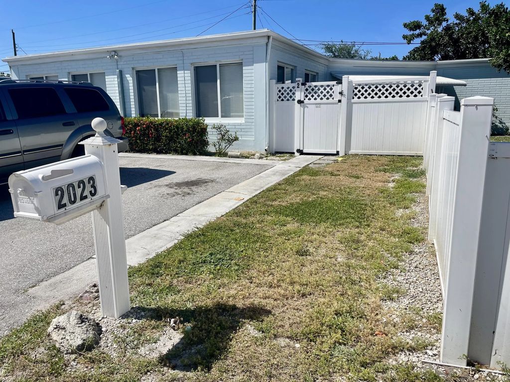2023 S Suzanne Circle #2, North Palm Beach