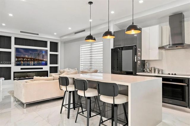 2 of 37 - 5428 Sw 152nd Place Circle, Miami, FL