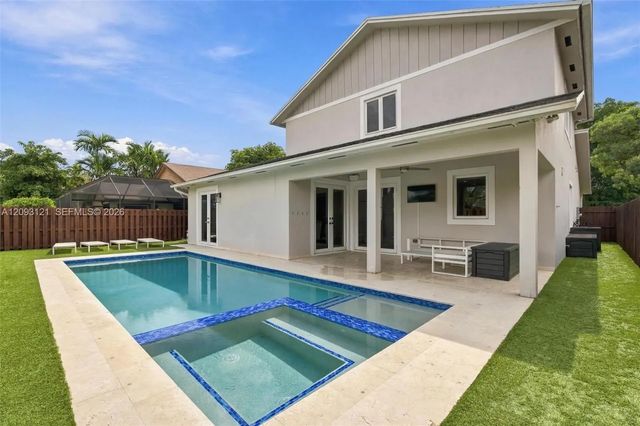 5 of 37 - 5428 Sw 152nd Place Circle, Miami, FL