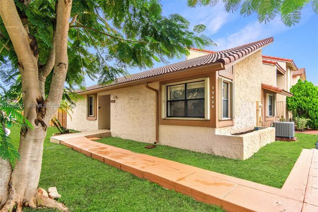 13429 Sw 13th Lane, Miami