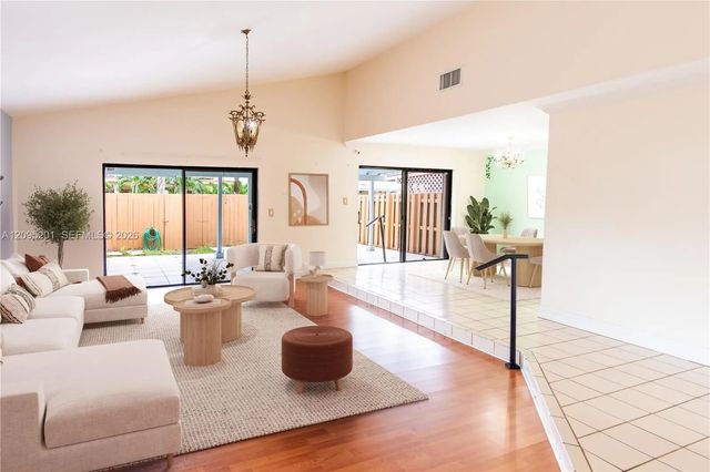 4 of 30 - 13429 Sw 13th Lane, Miami, FL