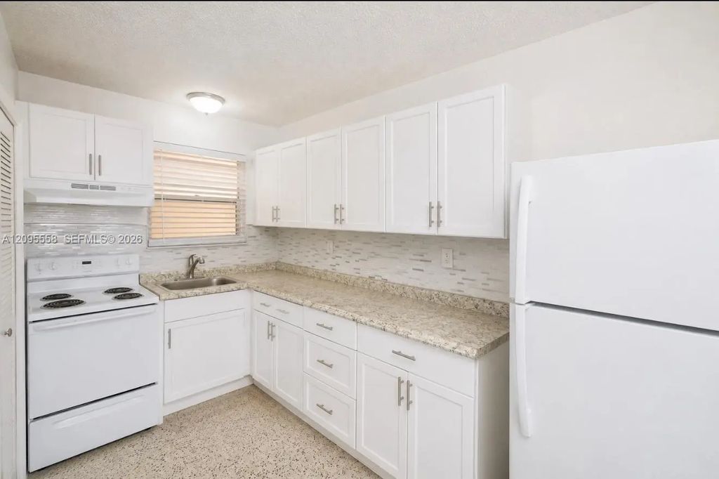 3501 W 11th Avenue #213, Hialeah