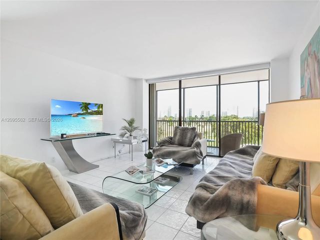 2 of 21 - 20379 W Country Club Drive #536, Aventura, FL