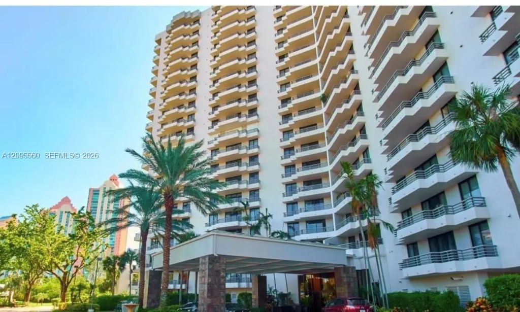 3300 Ne 191st Street #606, Aventura