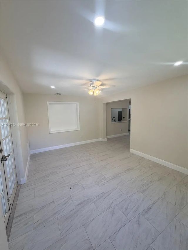 5 of 11 - 3001 Sw 23rd Terrace, Miami, FL