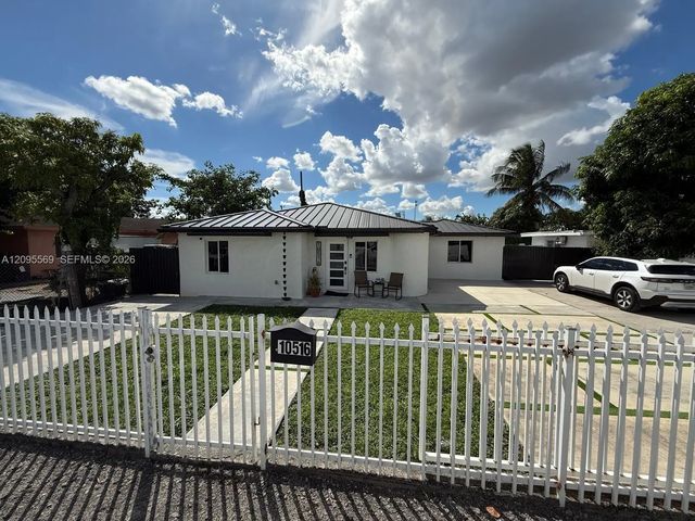 10516 Nw 36th Place, Miami
