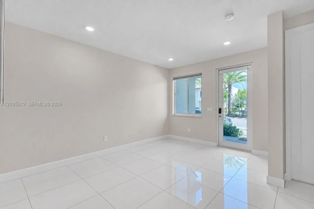 2 of 16 - 10365 Nw 66th Street, Doral, FL