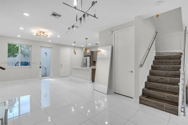 3 of 16 - 10365 Nw 66th Street, Doral, FL