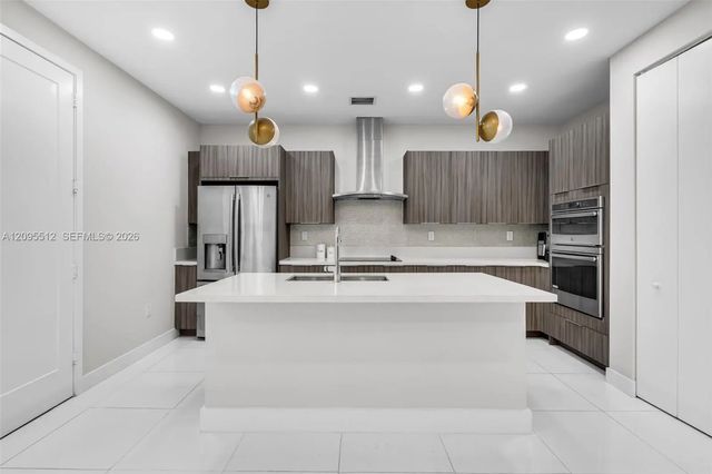 4 of 16 - 10365 Nw 66th Street, Doral, FL