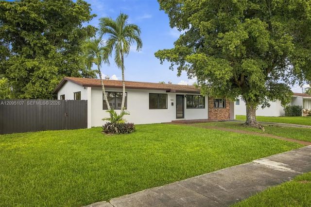3 of 30 - 4920 Sw 94th Court, Miami, FL