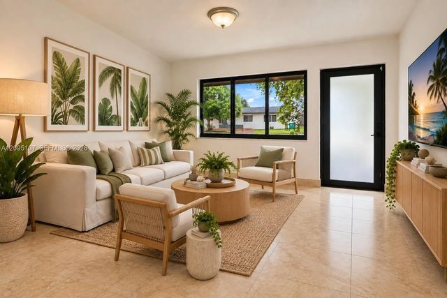 5 of 30 - 4920 Sw 94th Court, Miami, FL