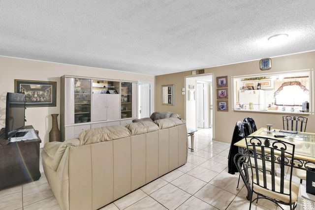 5 of 34 - 711 Lori Drive #204, Palm Springs, FL
