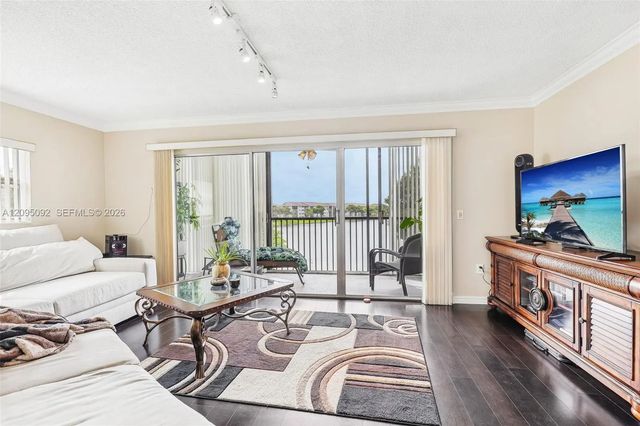 5 of 46 - 13800 Sw 5th Court #301m, Pembroke Pines, FL