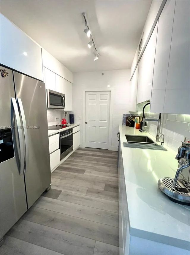 3 of 14 - 350 Se 2nd Street #680, Fort Lauderdale, FL