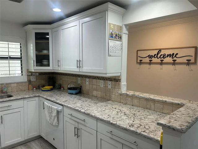 4 of 36 - 6142 Se Landing Way #6, Stuart, FL