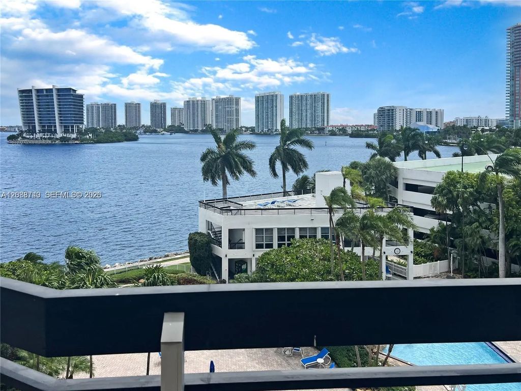 3600 Mystic Pointe Drive #604, Aventura