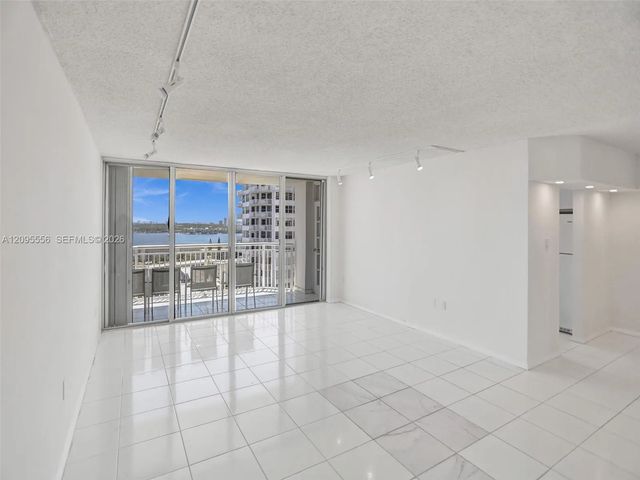 18071 Biscayne Boulevard #1701, Aventura