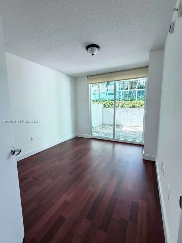 4 of 7 - 41 Se 5th Street #709, Miami, FL