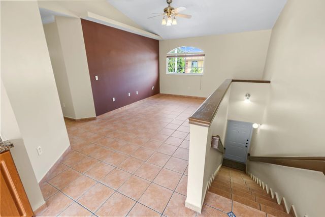 4 of 45 - 7520 W 20th Avenue #206, Hialeah, FL