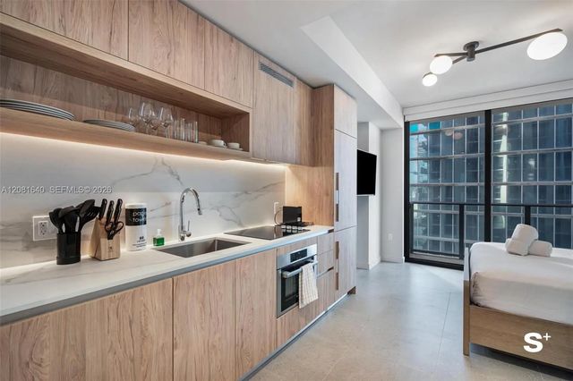 11 Ne 6th Street #2206, Miami
