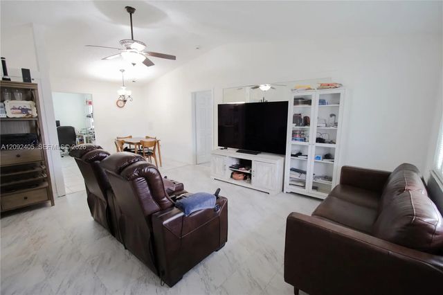 2 of 21 - 100 Se Eyerly Avenue, Port St. Lucie, FL