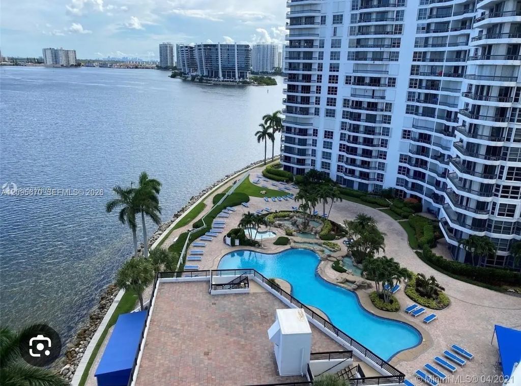 19195 Ne Mystic Pointe Drive #2703, Aventura