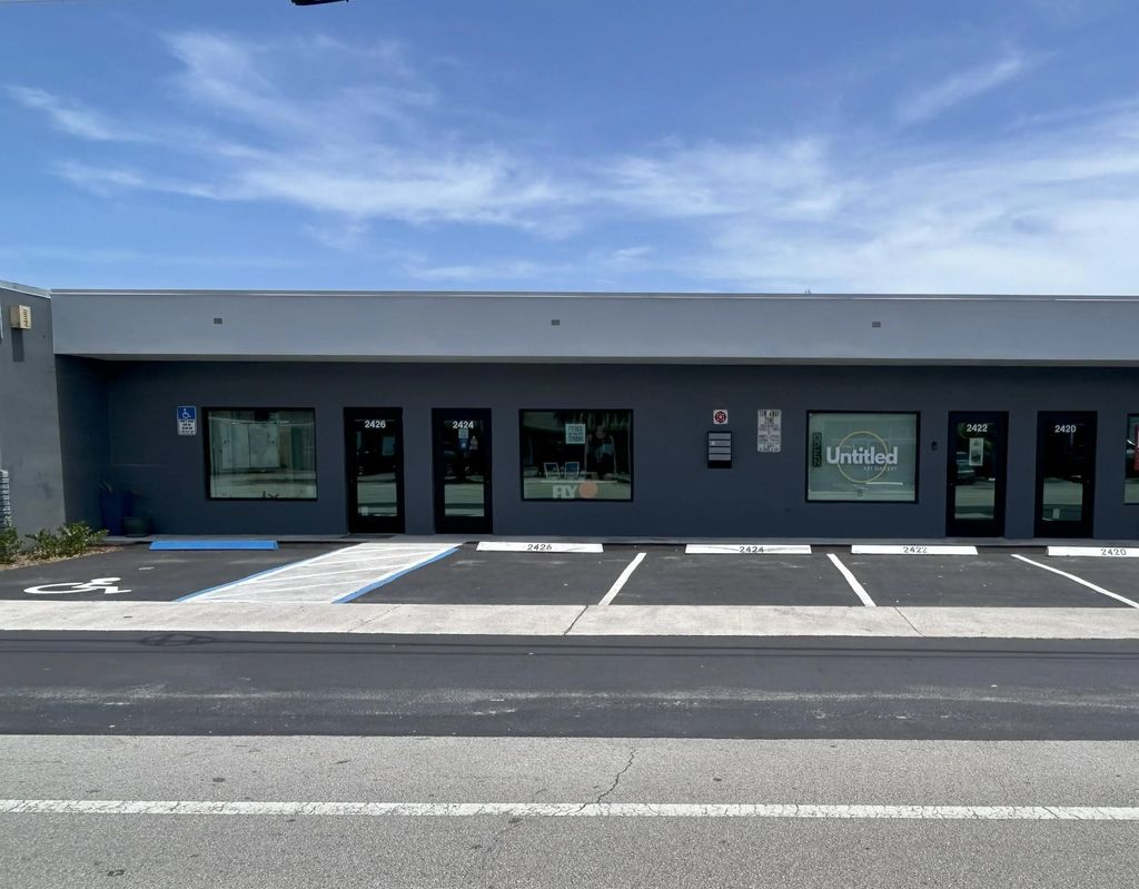 2424 N Dixie Highway, Wilton Manors