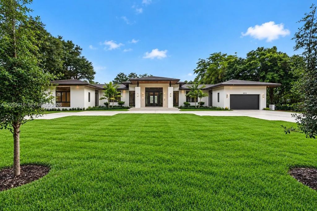 9999 Sw 87th Court, Miami