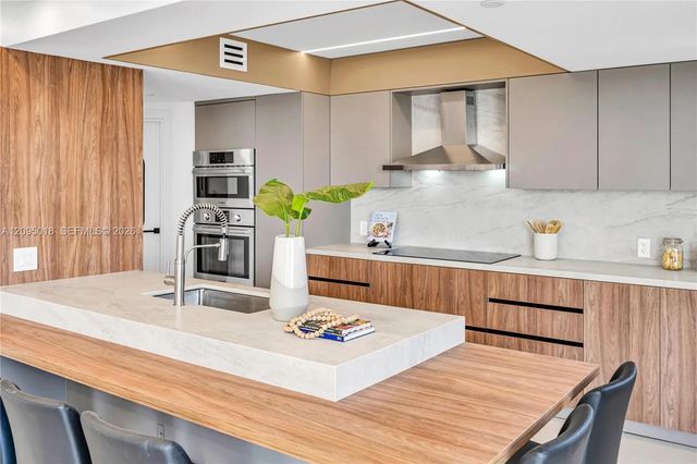3 of 23 - 20185 E Country Club Drive #1904, Aventura, FL