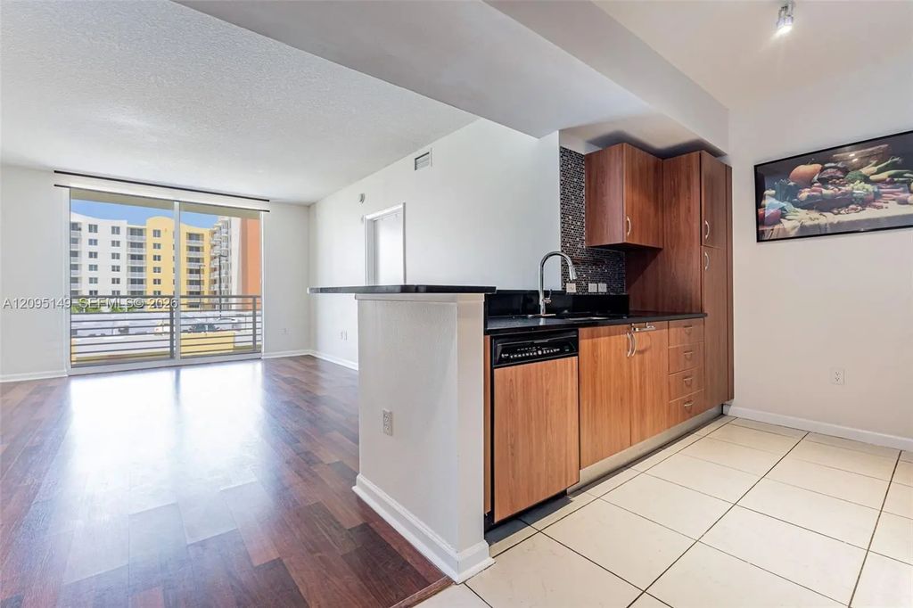 2775 Ne 187th Street #623, Aventura