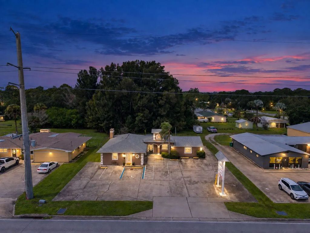 1542 S Wickham Road #b, Melbourne