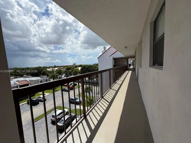 3 of 22 - N/A, Miami, FL