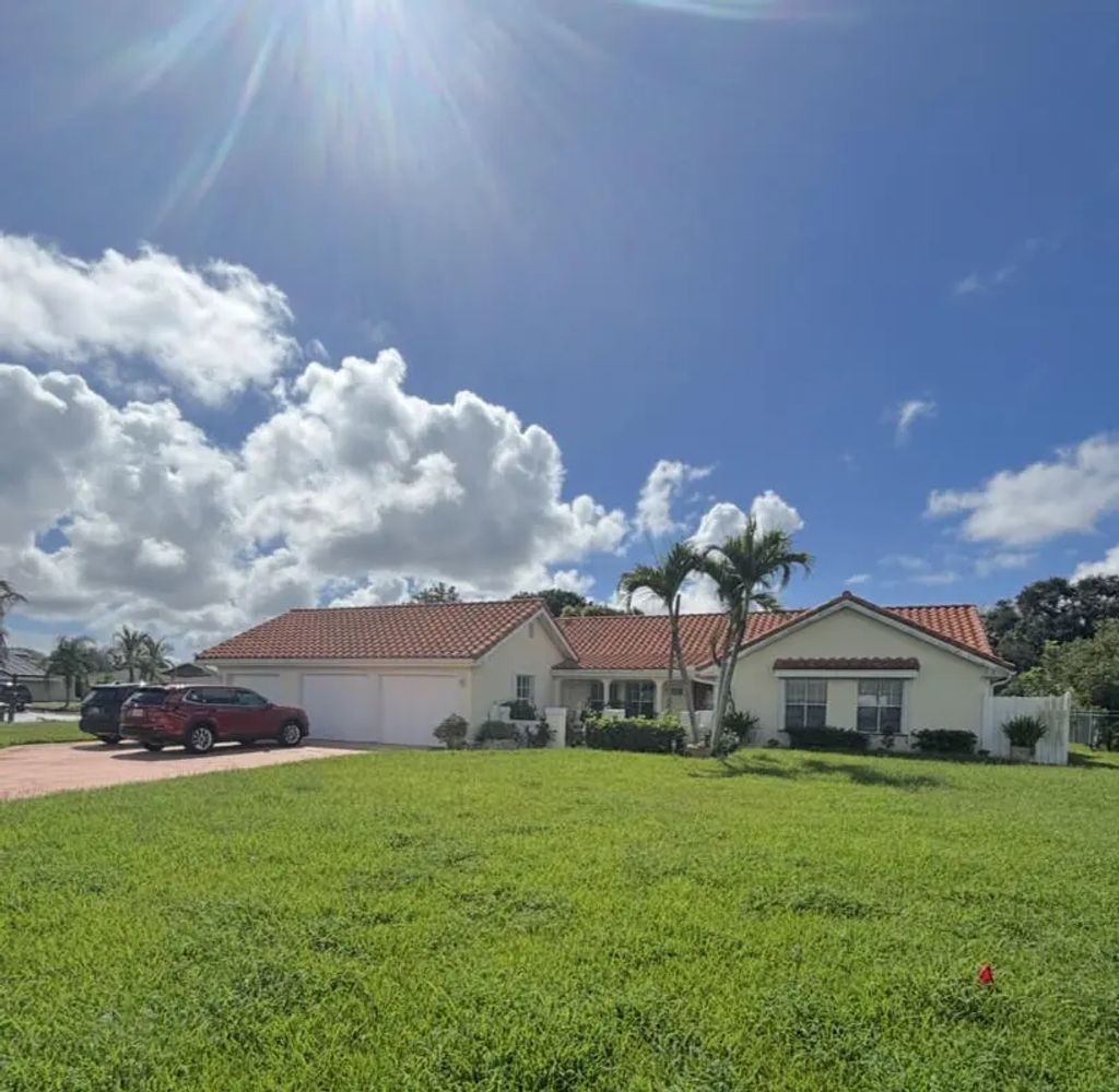 1898 Se Hanby Avenue, Port St. Lucie