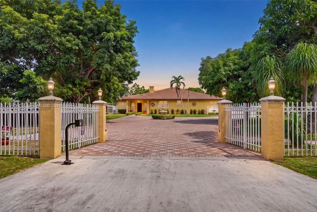 19110 Sw 128th Court, Miami