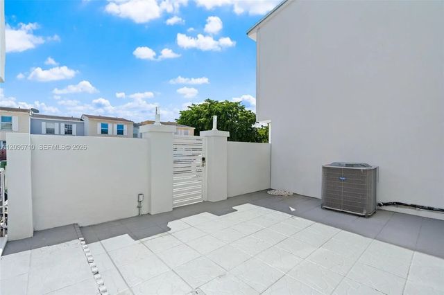 3 of 21 - 1369 W 69th Street, Hialeah, FL
