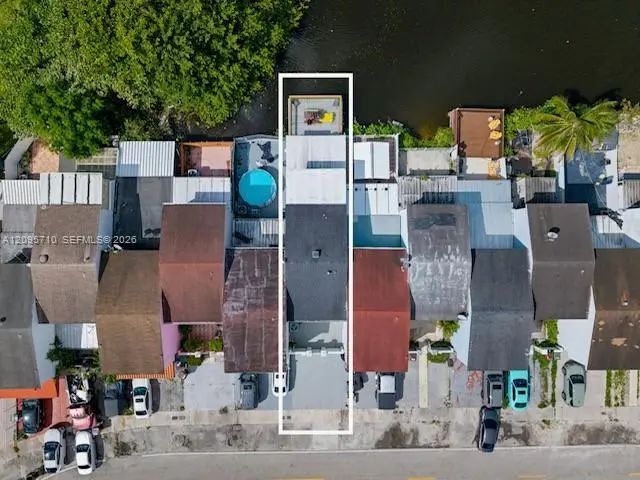 5 of 21 - 1369 W 69th Street, Hialeah, FL