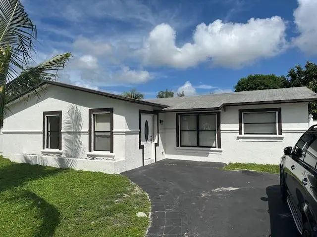7807 W Kimberly Boulevard, North Lauderdale