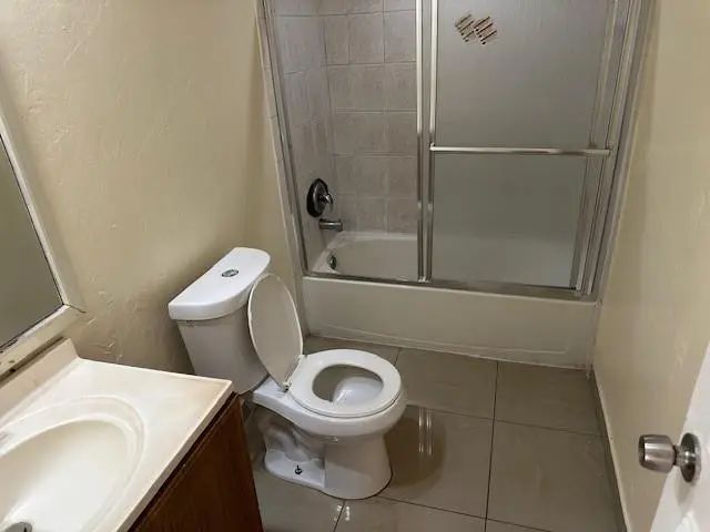 3 of 14 - 7807 W Kimberly Boulevard, North Lauderdale, FL